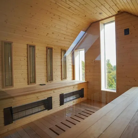 Βίλα Welcome House