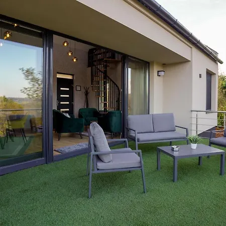 ヴィラ Welcome House エゲル