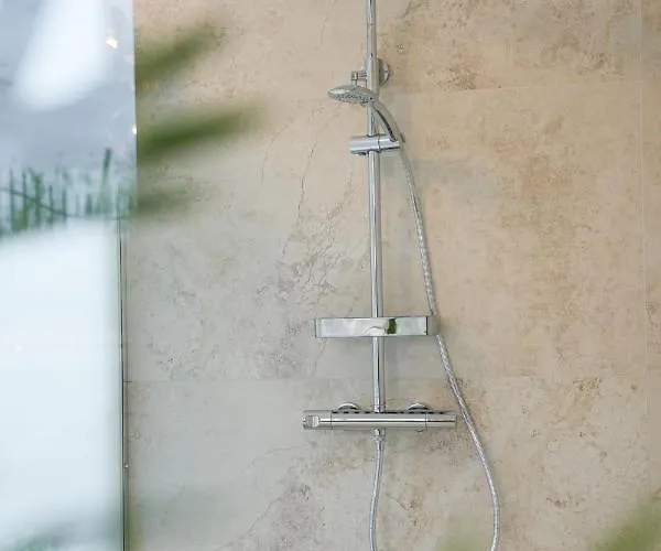 Welcome House 에게르